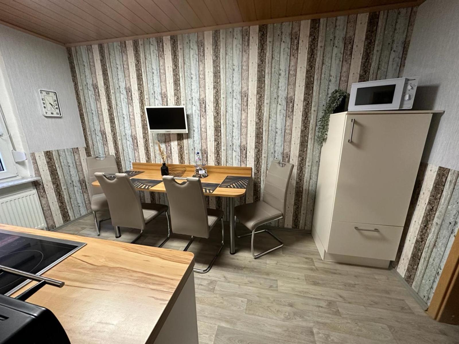 Christels Ferienwohnung 2 In Thale Mit Ueberdachter Terrasse, Kueche Mit Tv & Geschirrspueler 외부 사진