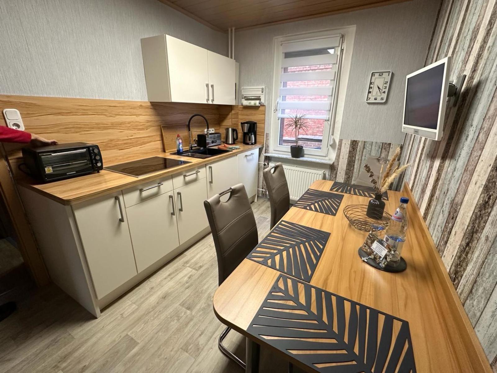 Christels Ferienwohnung 2 In Thale Mit Ueberdachter Terrasse, Kueche Mit Tv & Geschirrspueler 외부 사진